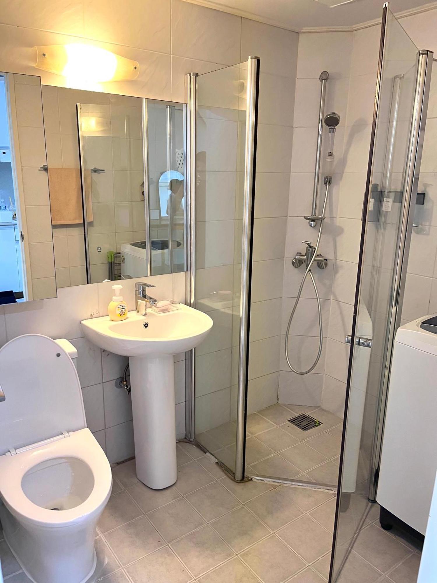 Hongdae Station Loft Apartment Seoul
